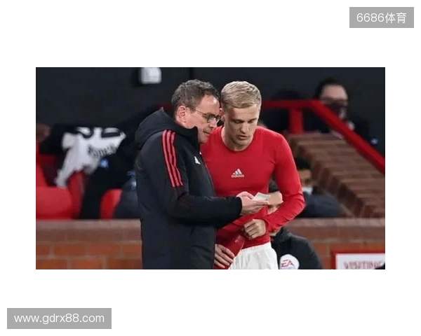 电讯报:纽卡有意引进小将斯密特,该球员非常乐意在一月加盟 电讯报:纽卡有意引进小将斯密特,该球员非常乐意在一月加盟